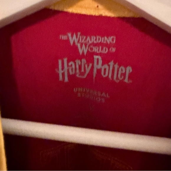 Harry Potter Gryffindor 07 Shirt | Wizarding World Universal Studios - Picture 3 of 6